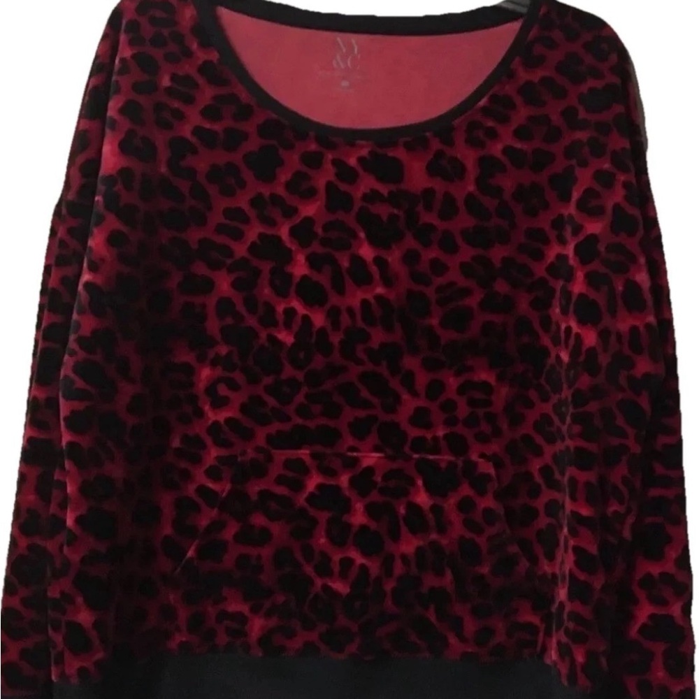 New York & Company ~ Women’s ~ Sweatshirt ~ Large ~ Velour ~ Leopard Print